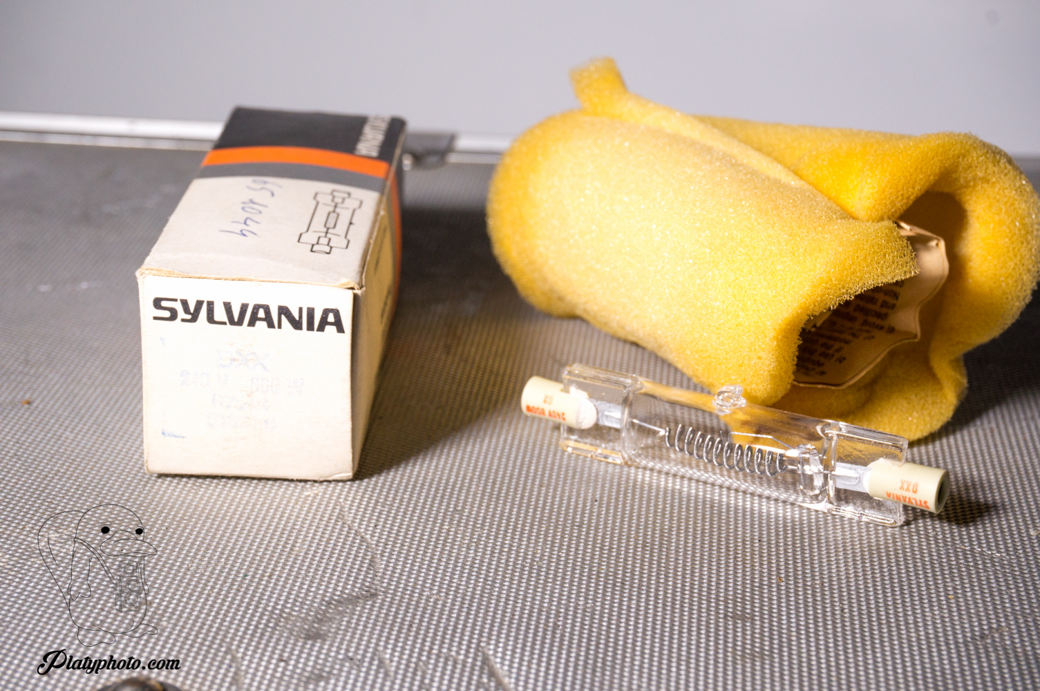 LAMP150/15SYL AMPOULE HALOGENE SYLVANIA 150W / 15V. BRJ G6