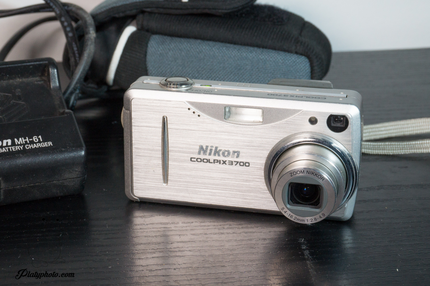 Nikon Coolpix 3700 Compacts Nikon Coolpix 3700 Nikon Coolpix