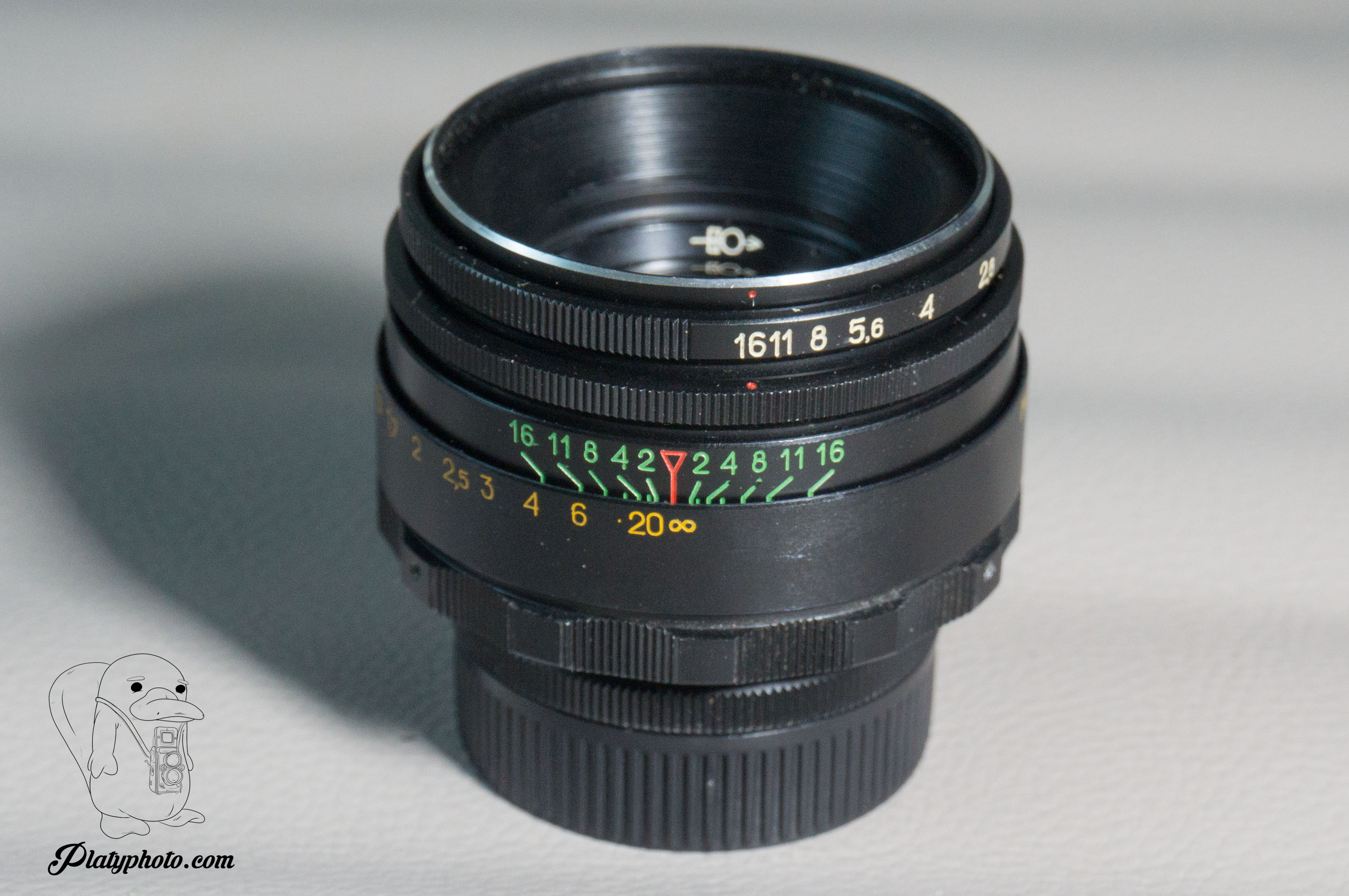 Objectif Helios - 44 f/2 - 58mm #0473726. Monture à vis M42